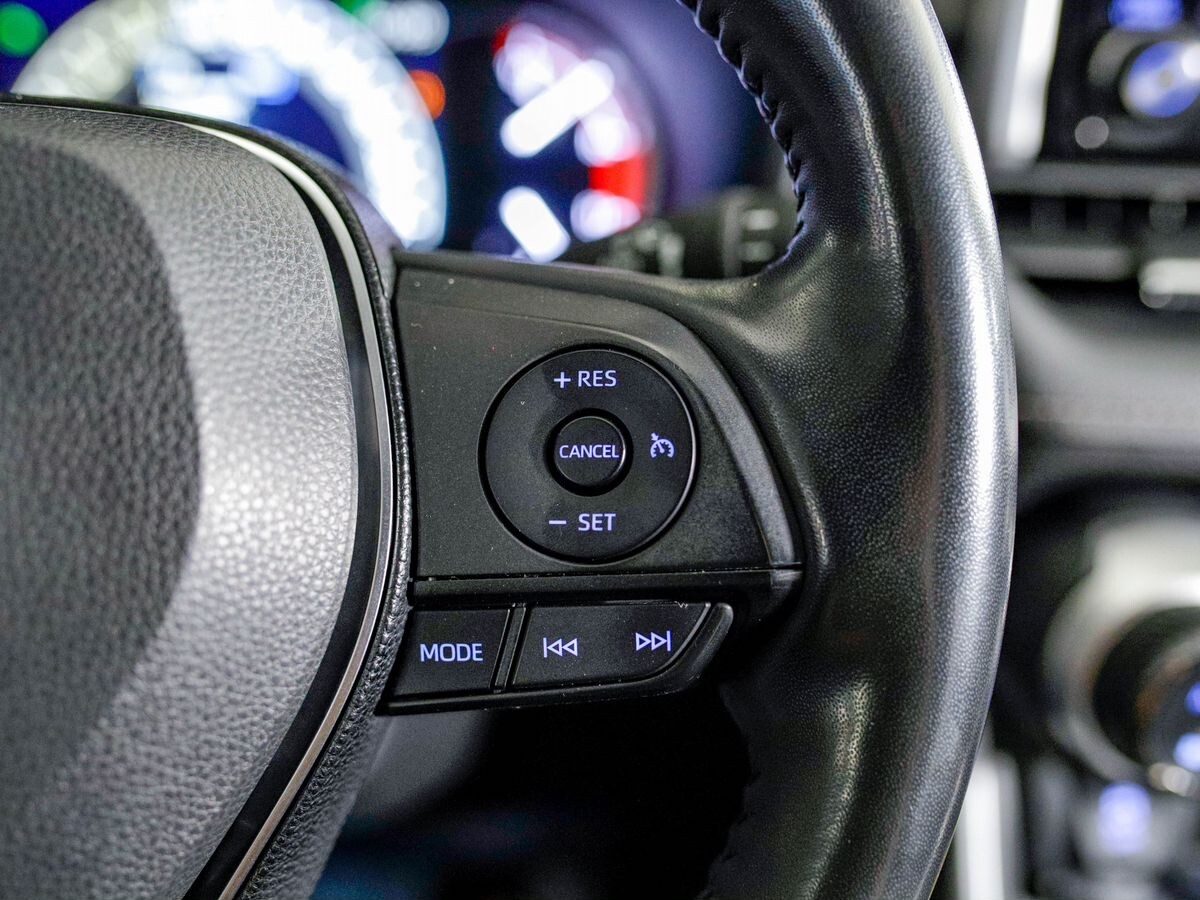 Toyota RAV4 2019 - фото автомобиля