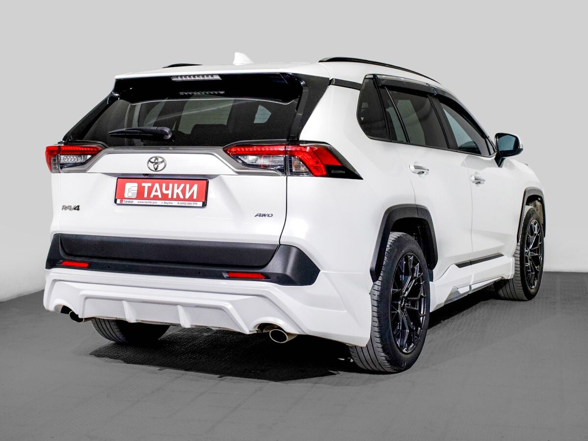 Toyota RAV4 2019 - фото автомобиля