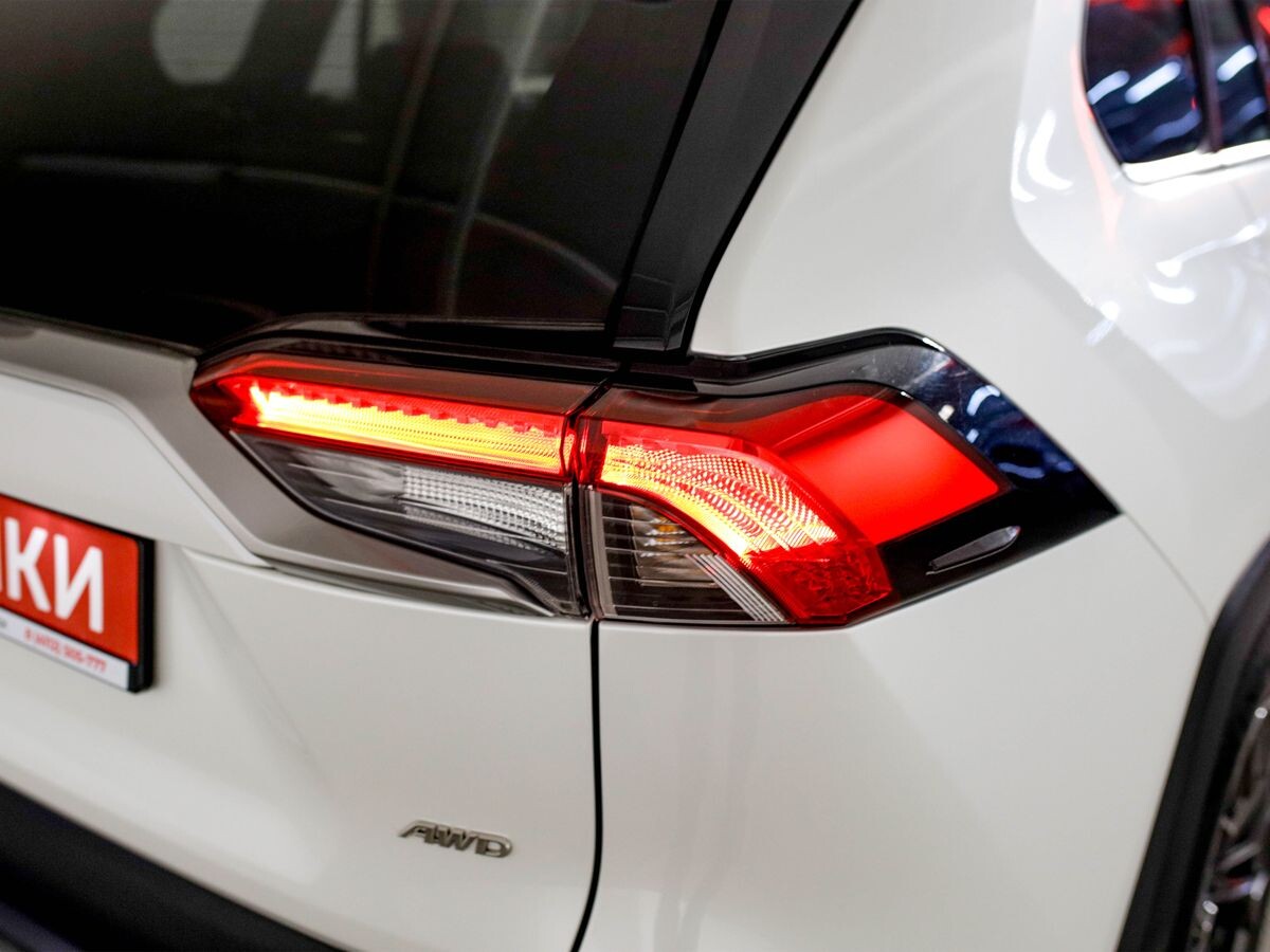 Toyota RAV4 2019 - фото автомобиля