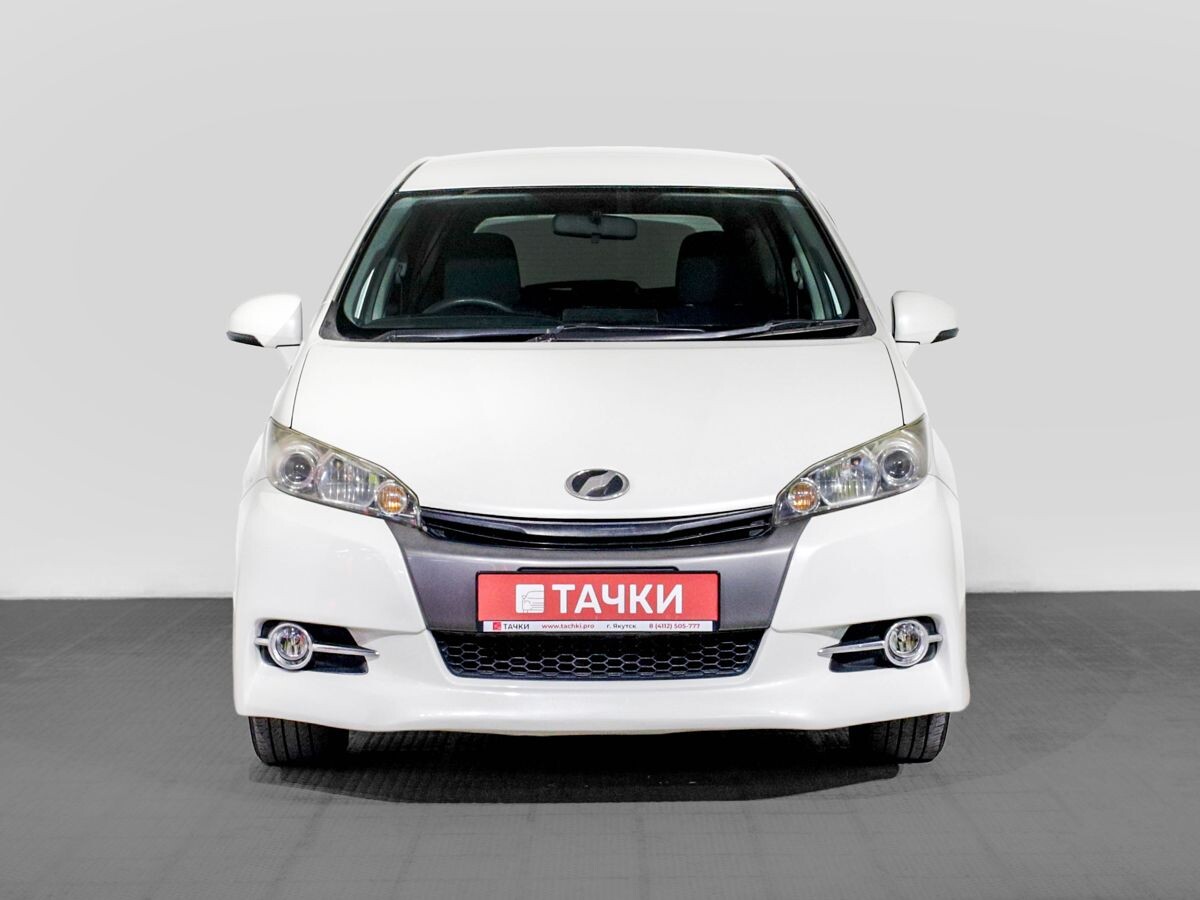Toyota Wish 2012 - фото автомобиля
