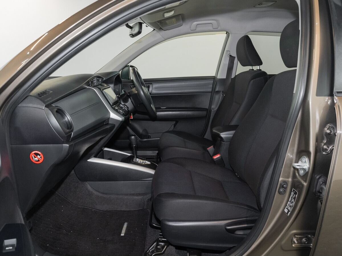 Toyota Corolla Fielder 2013 - фото автомобиля