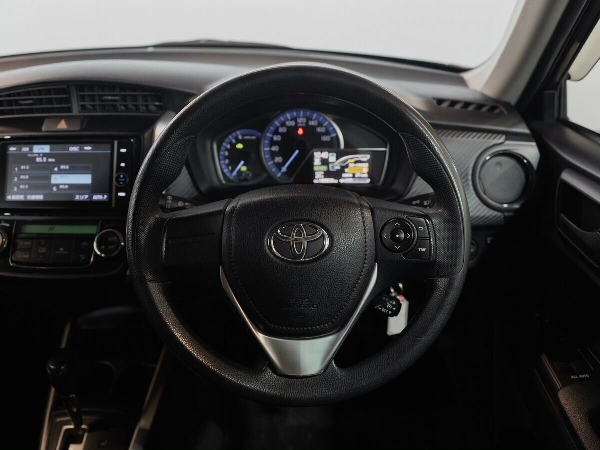 Toyota Corolla Fielder 2013 - фото автомобиля