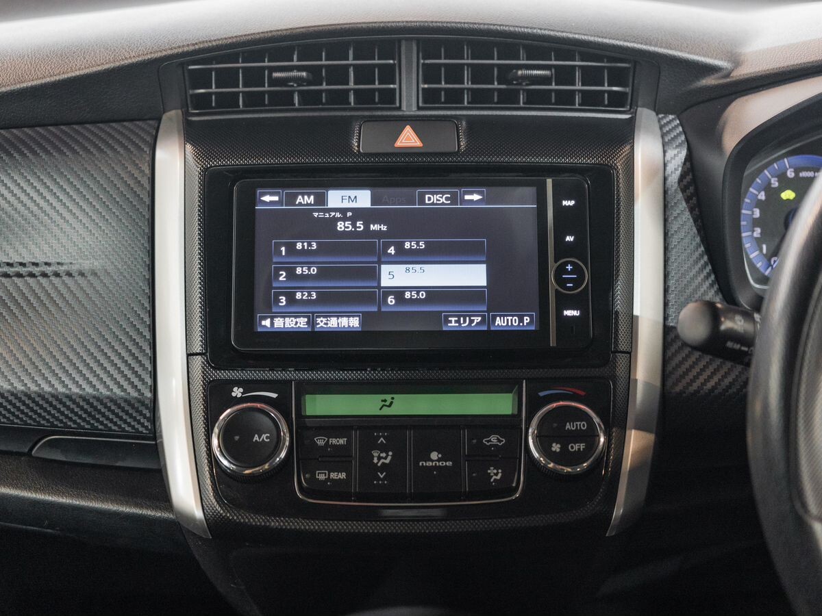 Toyota Corolla Fielder 2013 - фото автомобиля