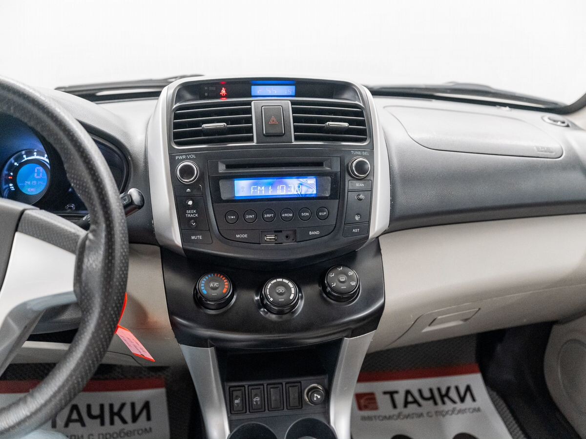 Lifan X60 2013 - фото автомобиля