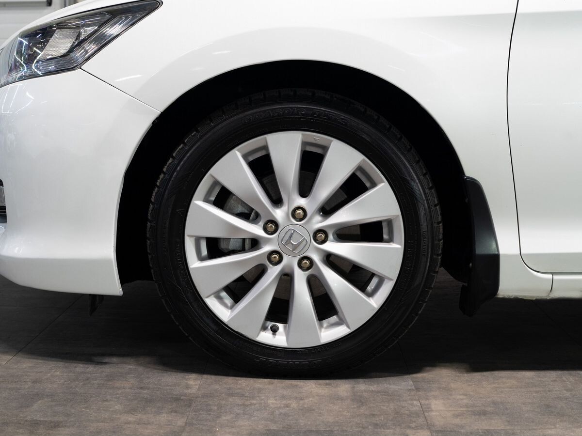 Honda Accord 2013 - фото автомобиля