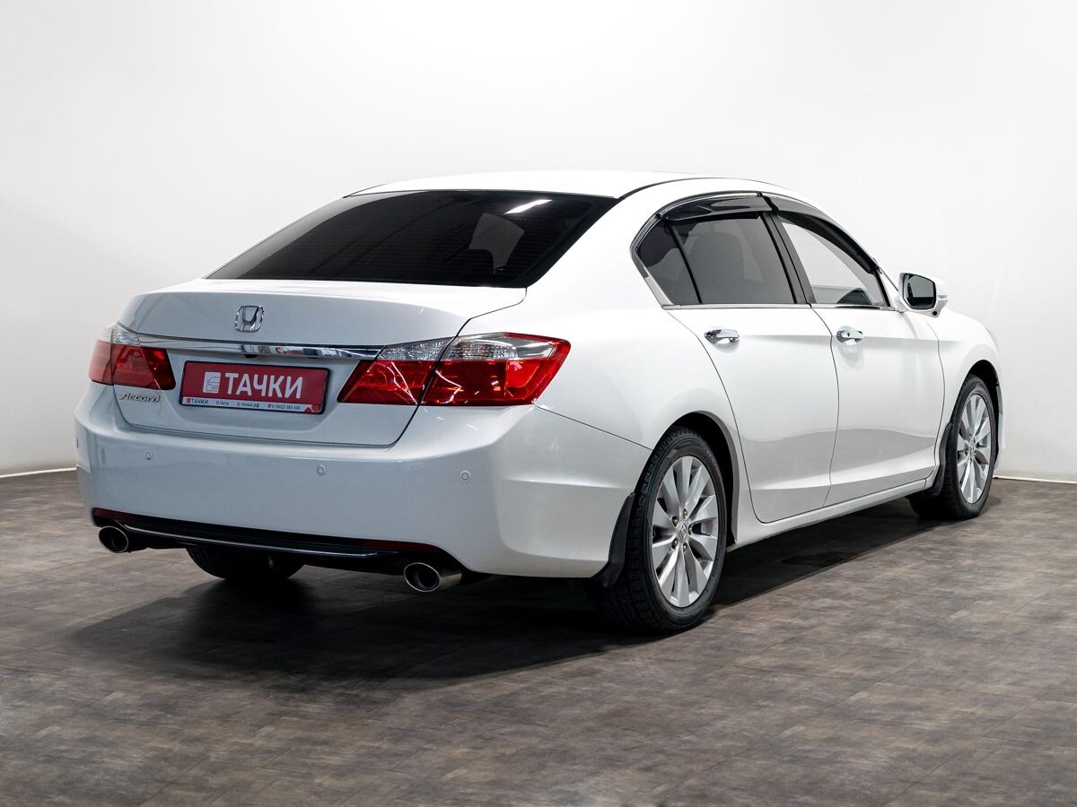 Honda Accord 2013 - фото автомобиля