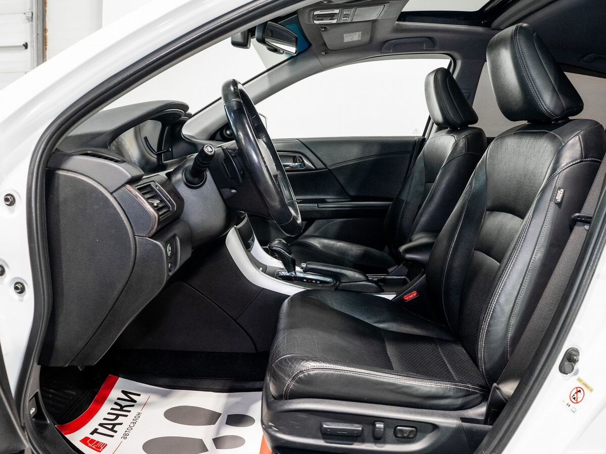 Honda Accord 2013 - фото автомобиля