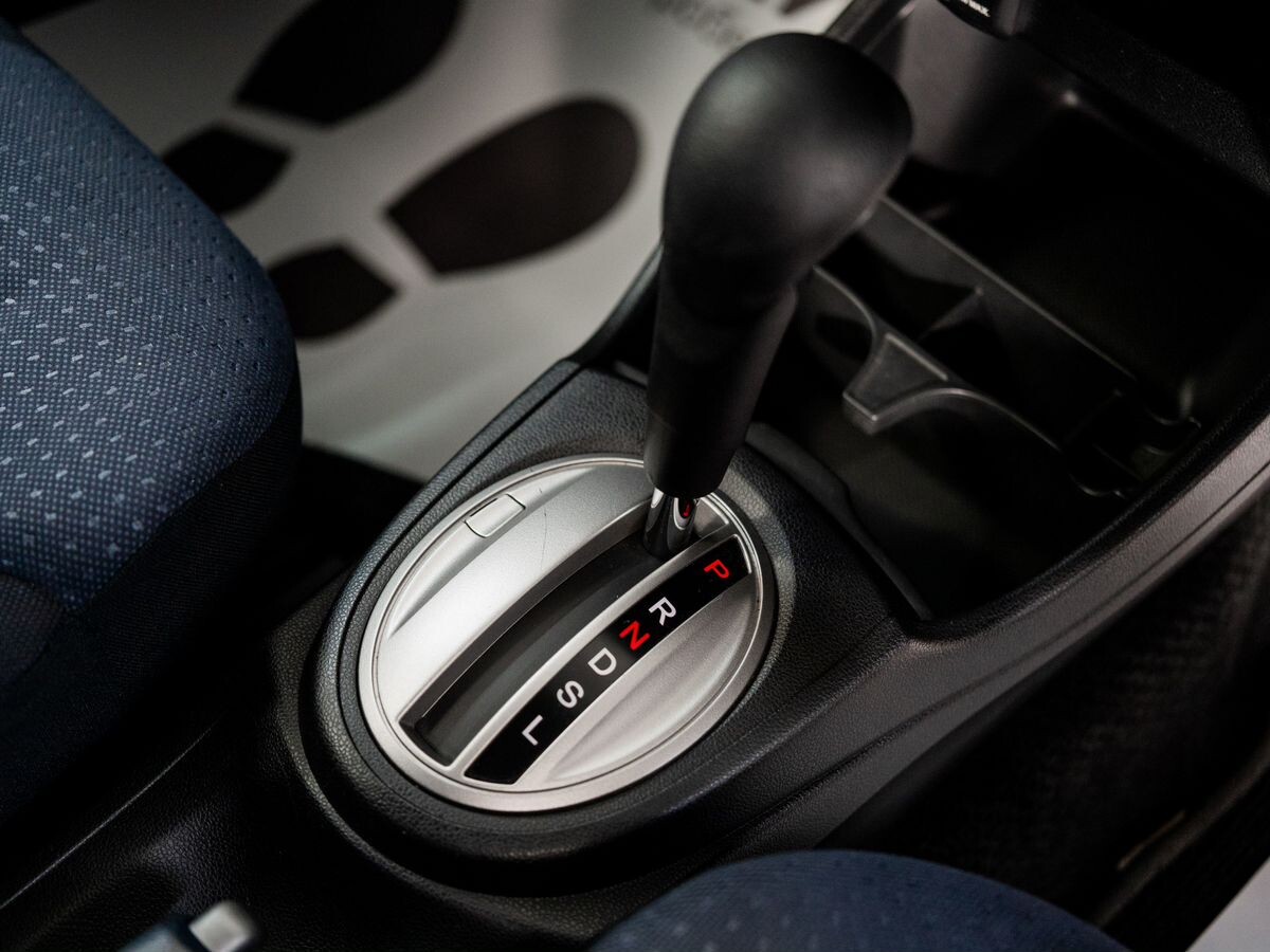 Honda Fit 2010 - фото автомобиля