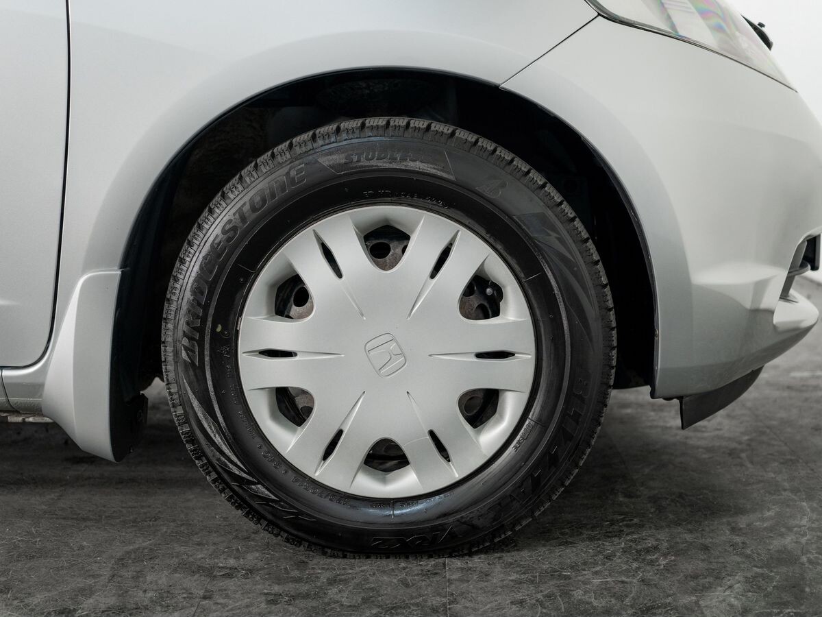 Honda Fit 2010 - фото автомобиля