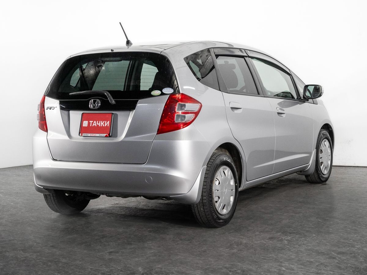 Honda Fit 2010 - фото автомобиля