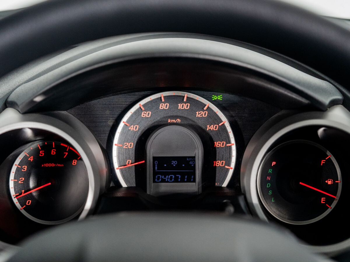 Honda Fit 2010 - фото автомобиля