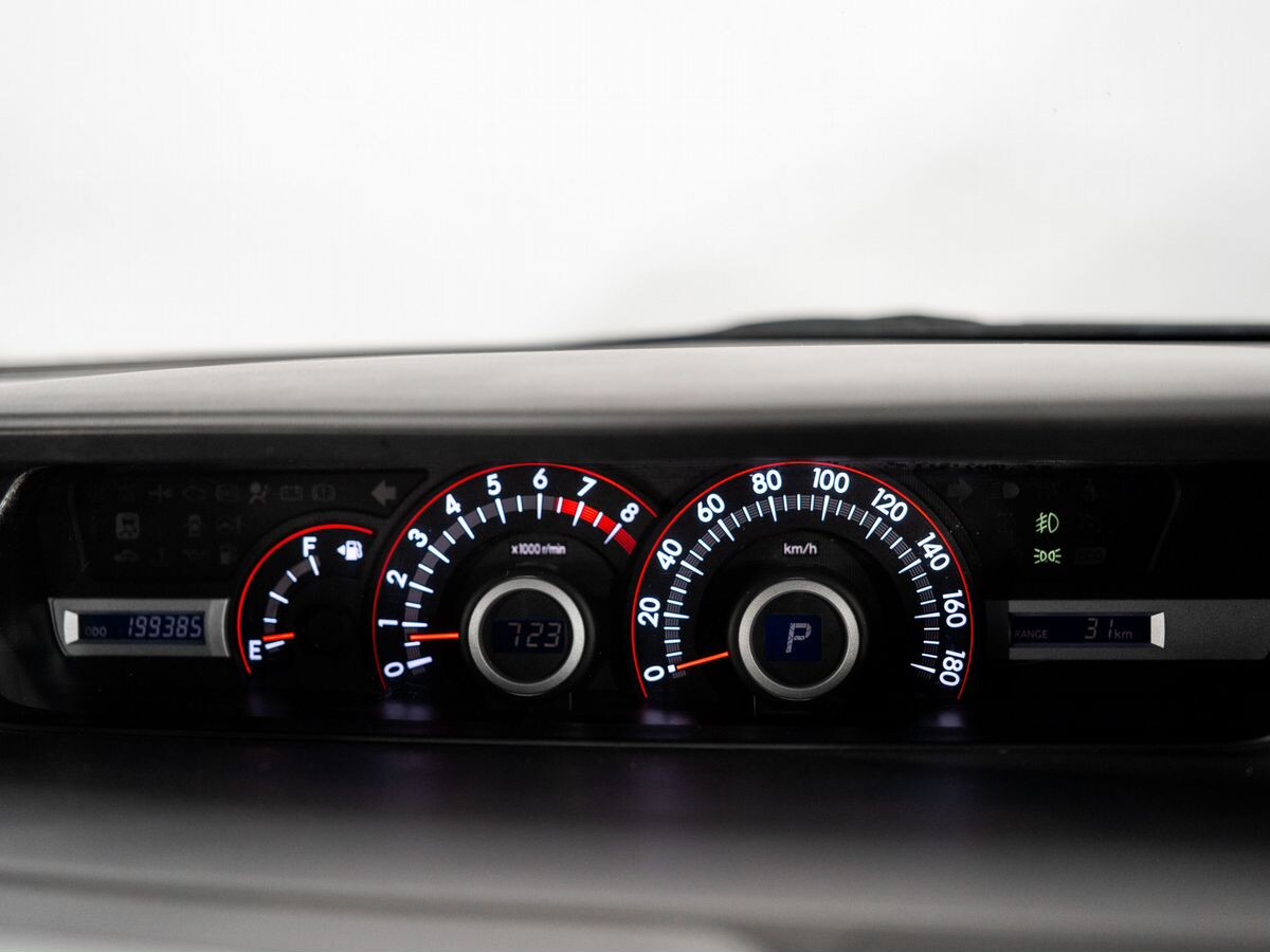 Toyota Noah 2007 - фото автомобиля