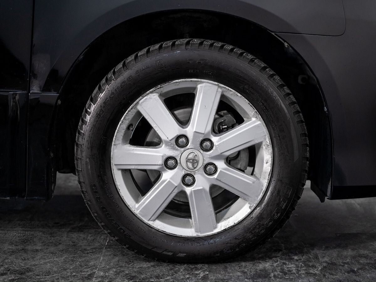 Toyota Noah 2007 - фото автомобиля