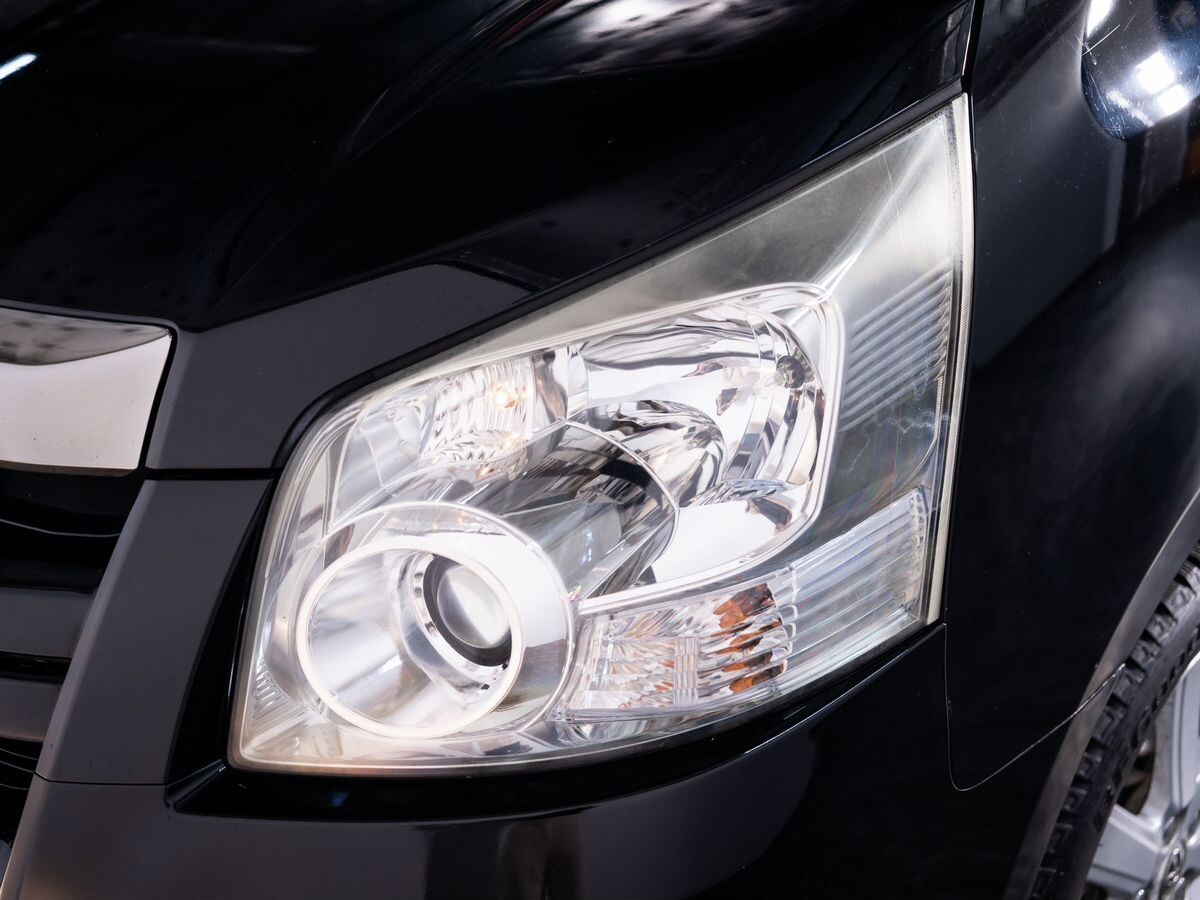 Toyota Noah 2007 - фото автомобиля
