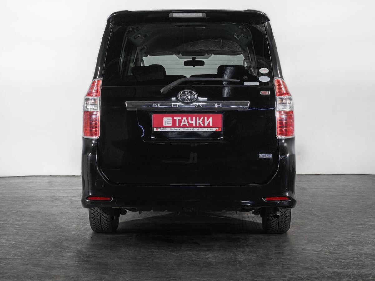 Toyota Noah 2007 - фото автомобиля