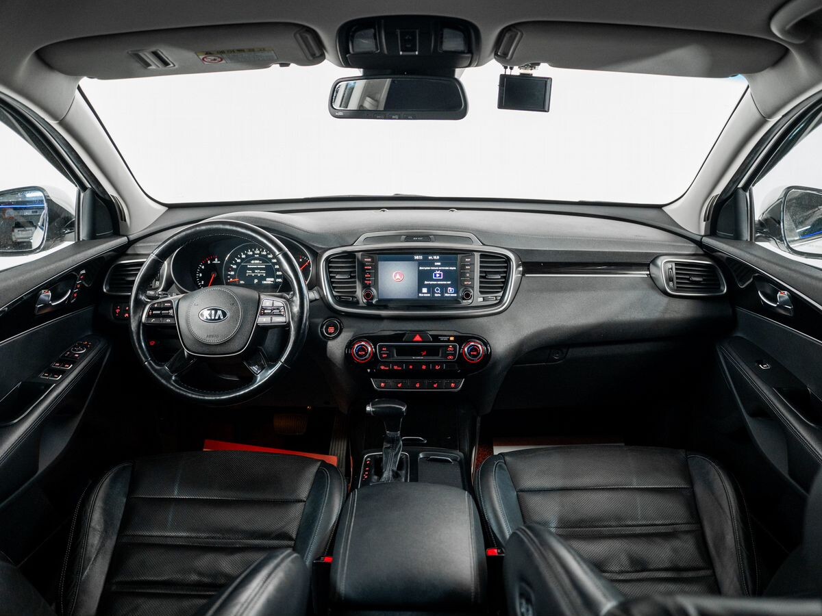 Kia Sorento 2018 - фото автомобиля