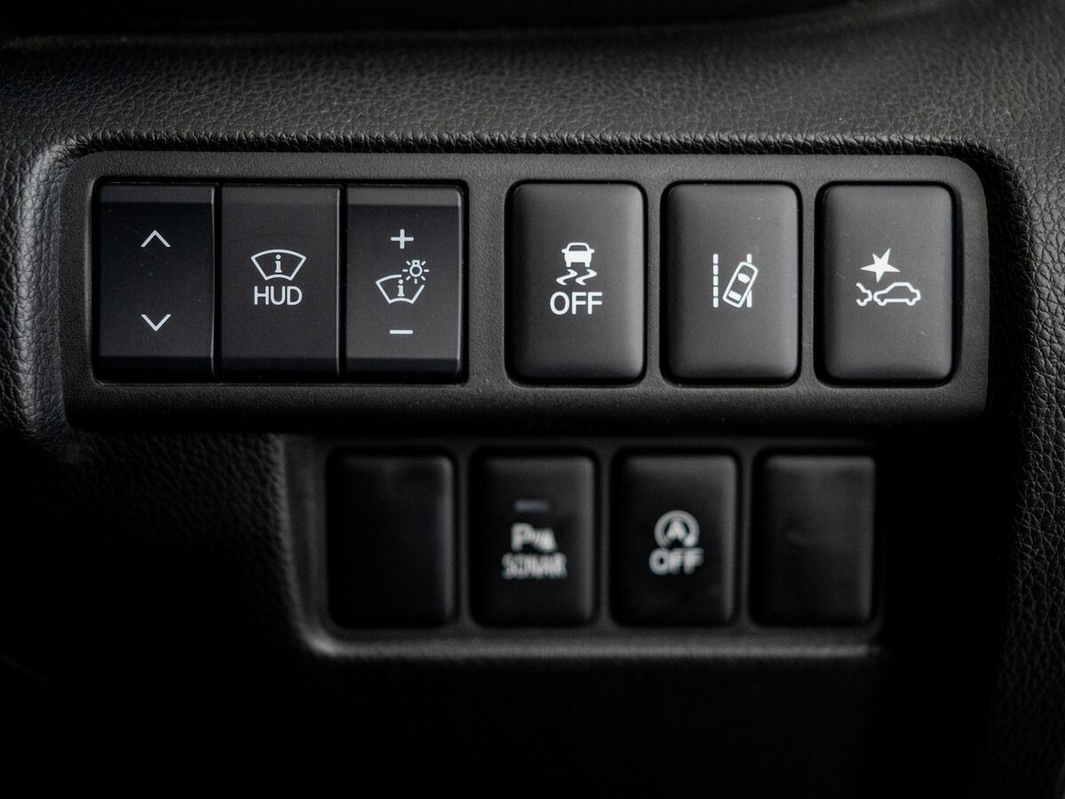 Mitsubishi Eclipse Cross 2020 - фото автомобиля