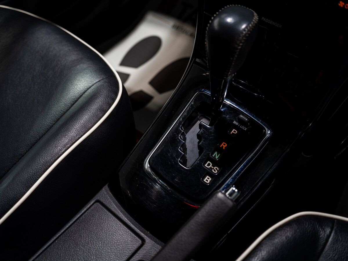 Toyota Corolla Fielder 2010 - фото автомобиля