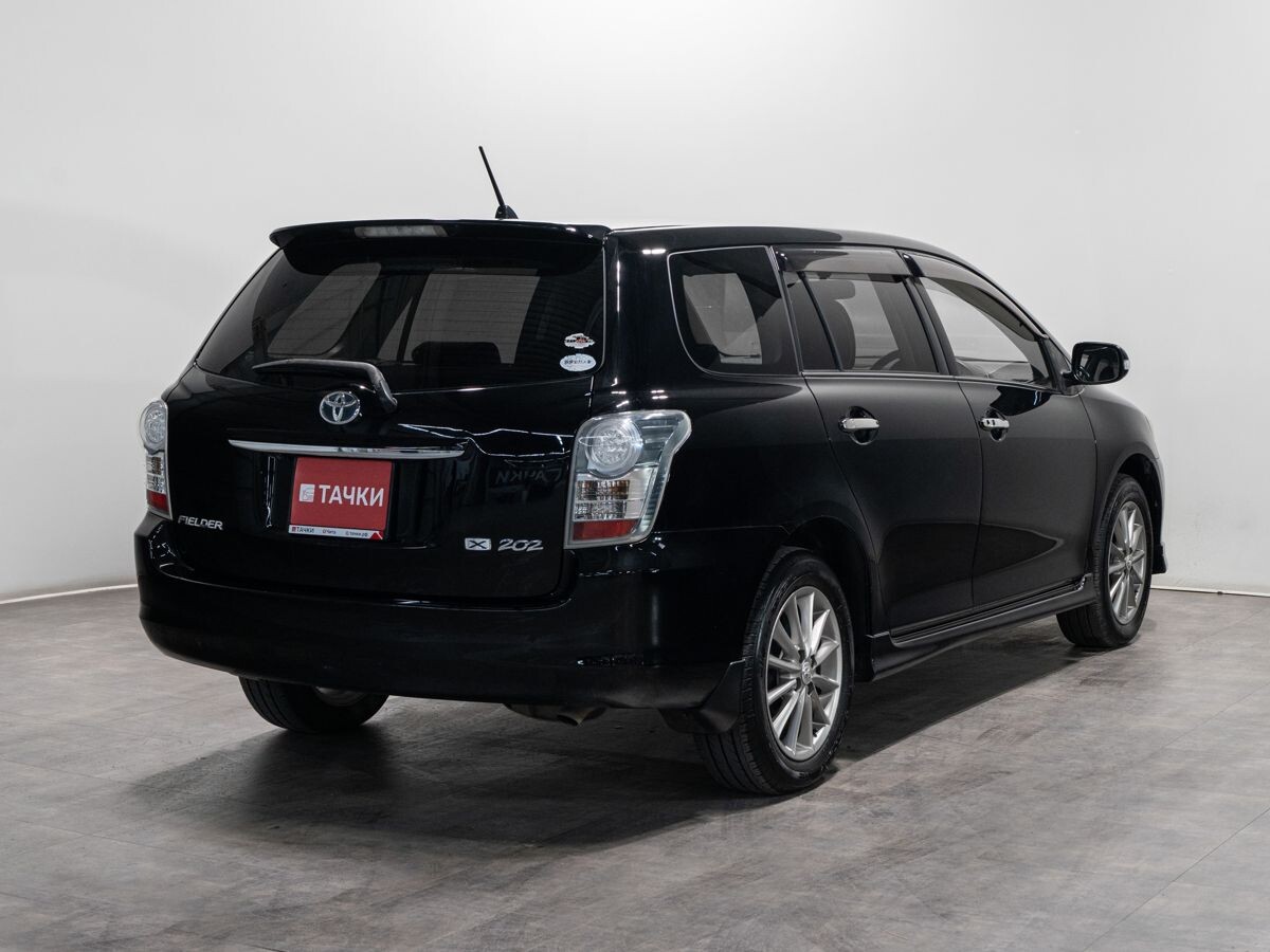 Toyota Corolla Fielder 2010 - фото автомобиля