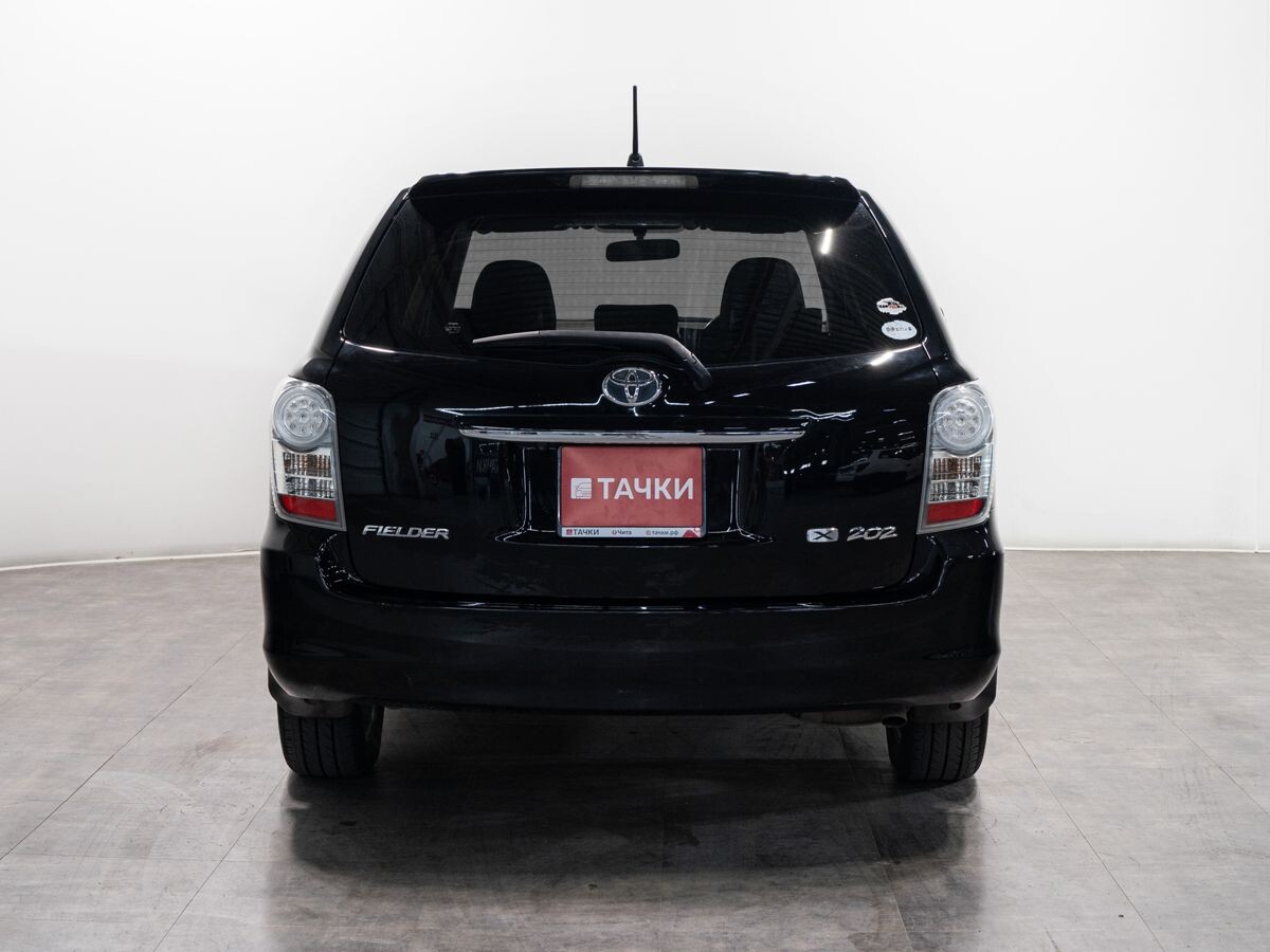 Toyota Corolla Fielder 2010 - фото автомобиля