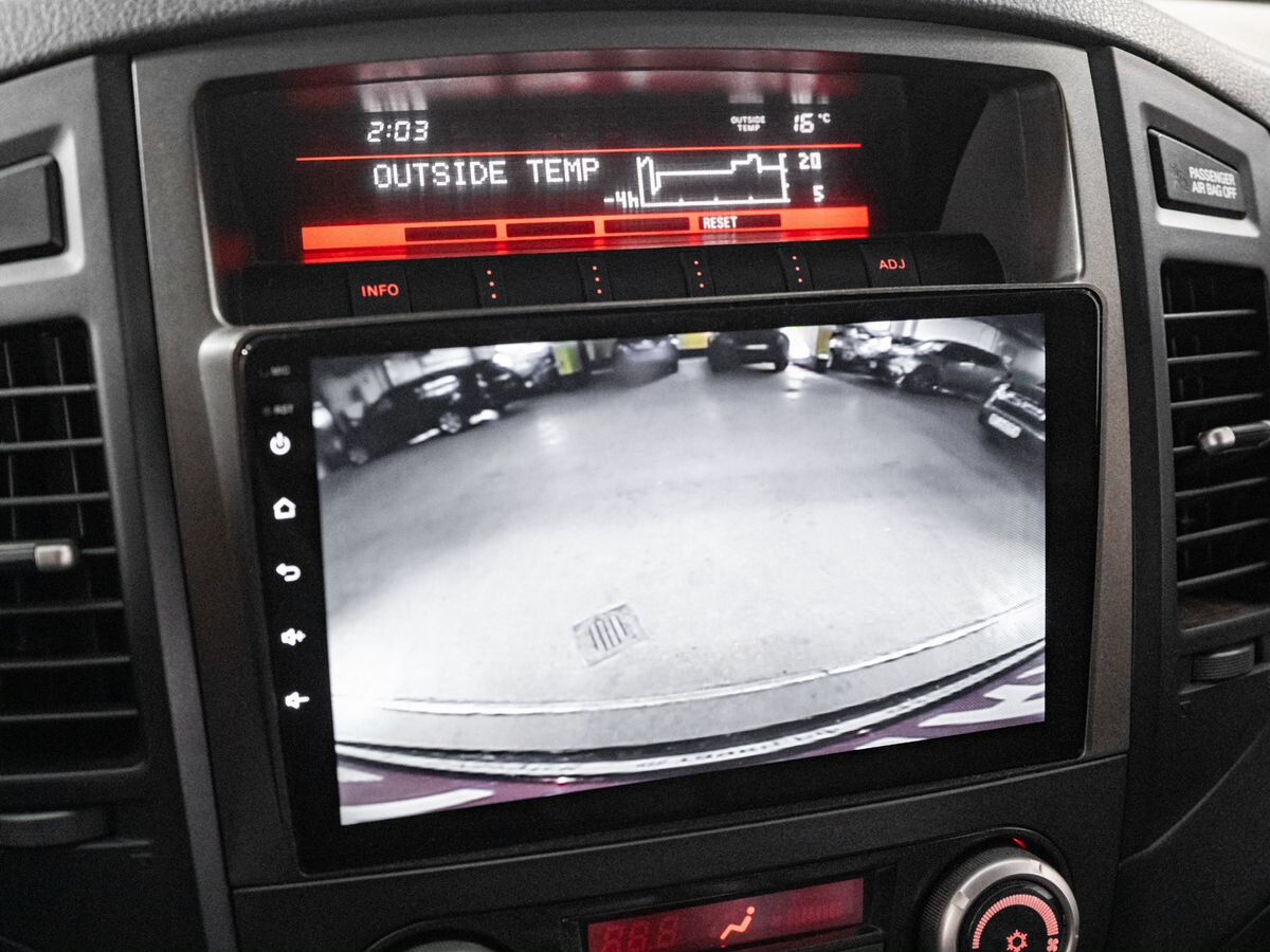 Mitsubishi Pajero 2012 - фото автомобиля