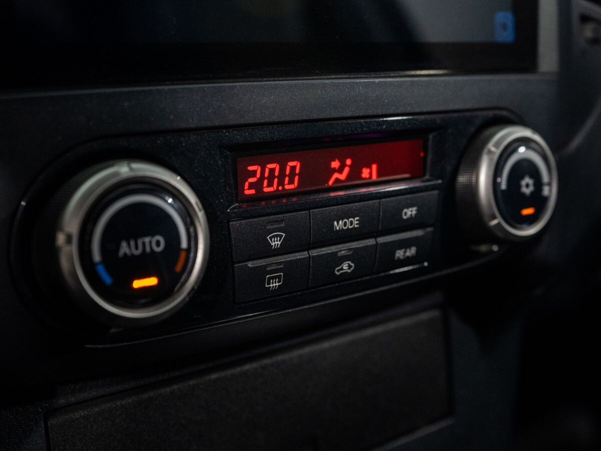 Mitsubishi Pajero 2012 - фото автомобиля