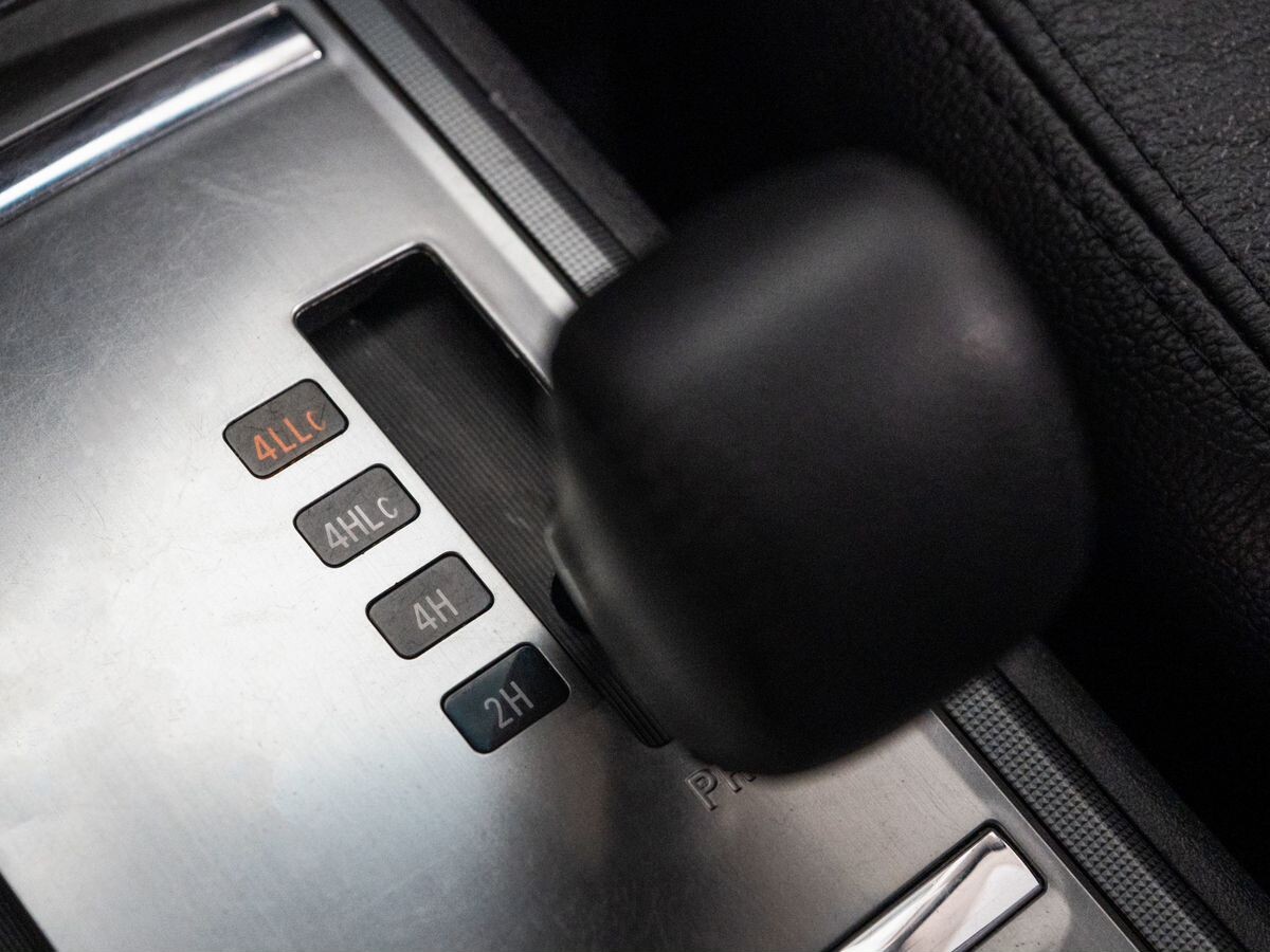 Mitsubishi Pajero 2012 - фото автомобиля