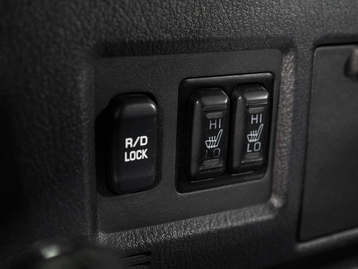 Mitsubishi Pajero 2012 - фото автомобиля