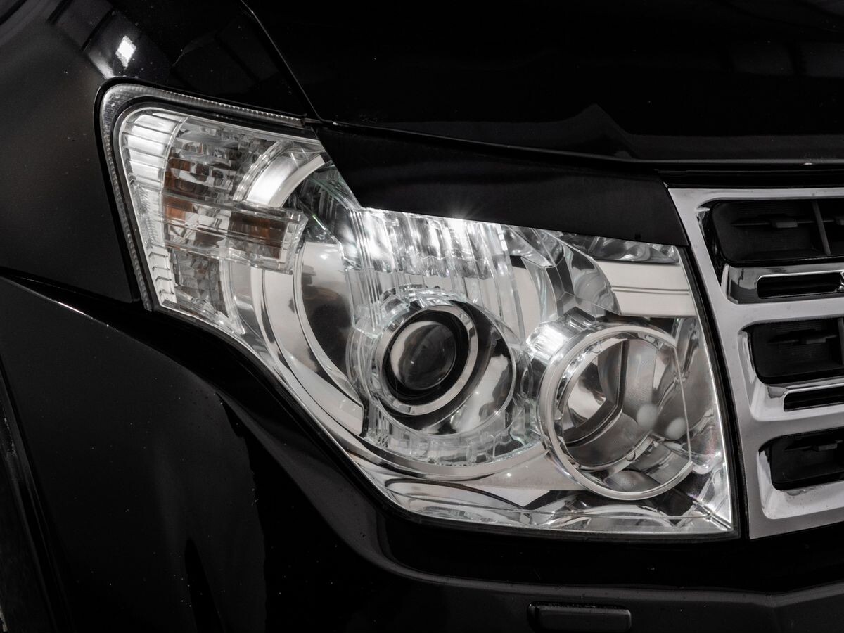 Mitsubishi Pajero 2012 - фото автомобиля