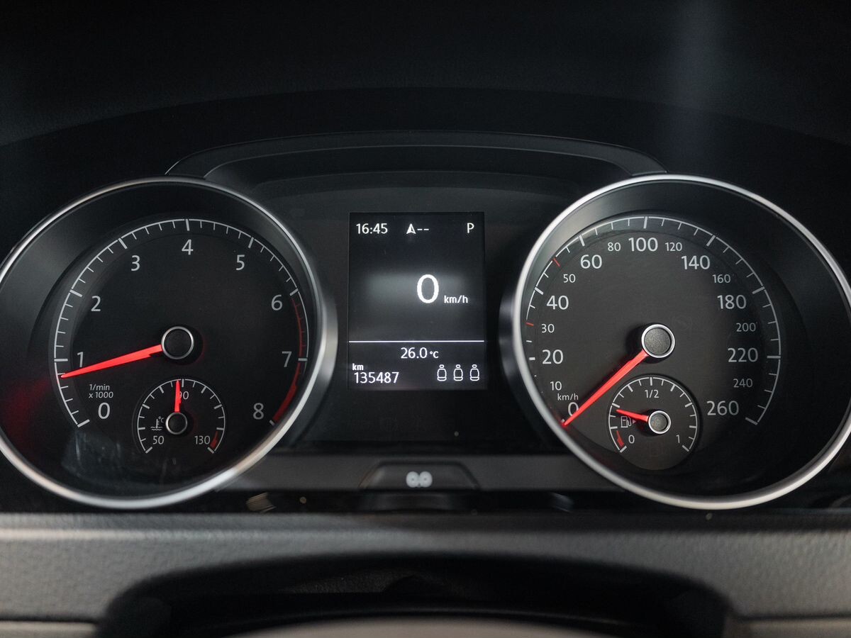 Volkswagen Golf 2015 - фото автомобиля