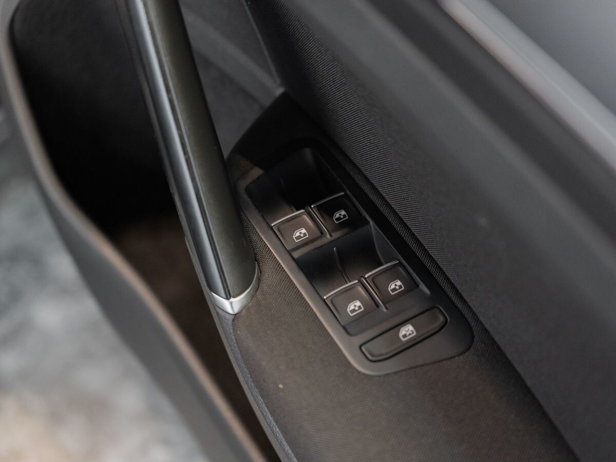 Volkswagen Golf 2015 - фото автомобиля