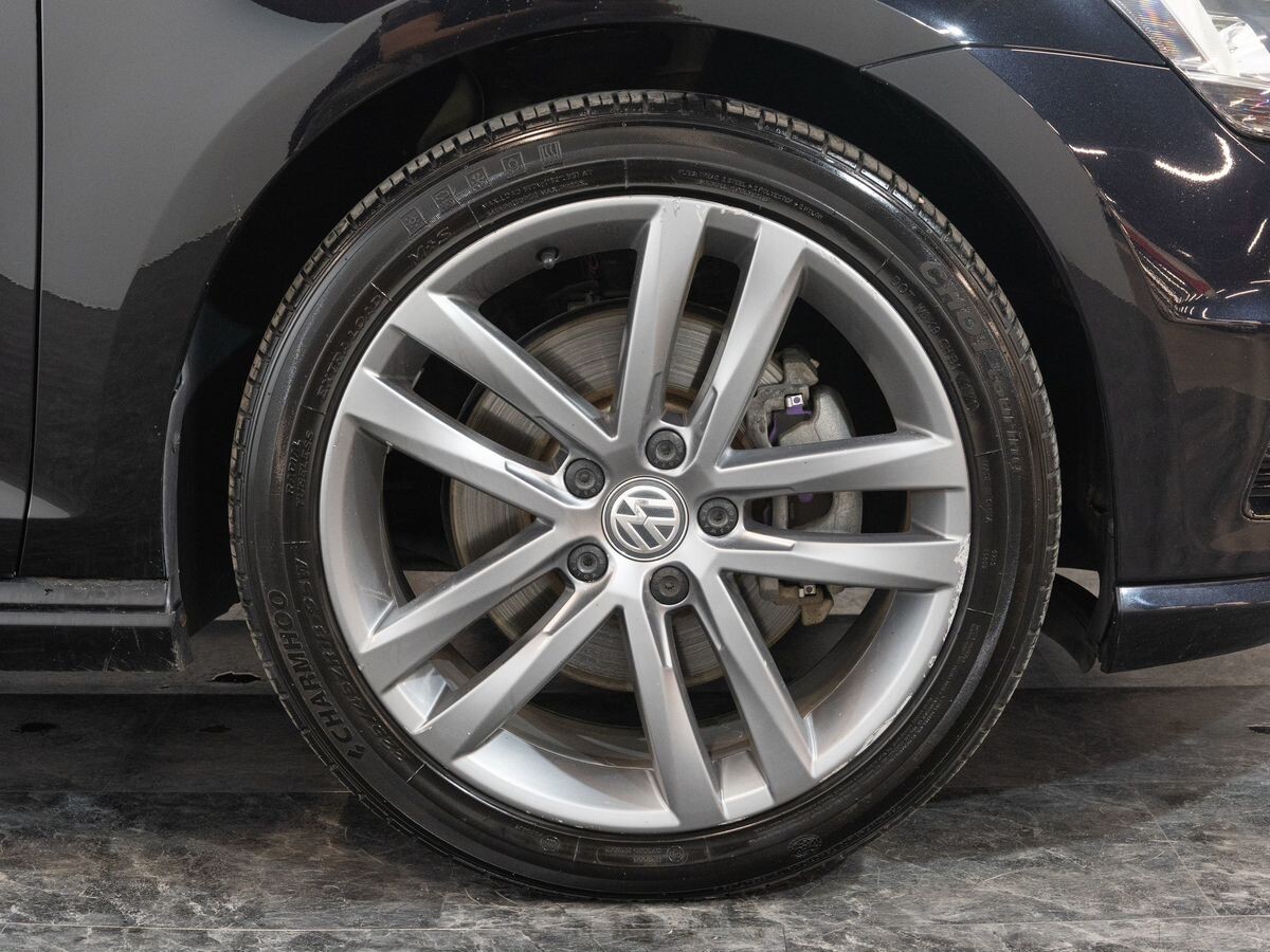Volkswagen Golf 2015 - фото автомобиля
