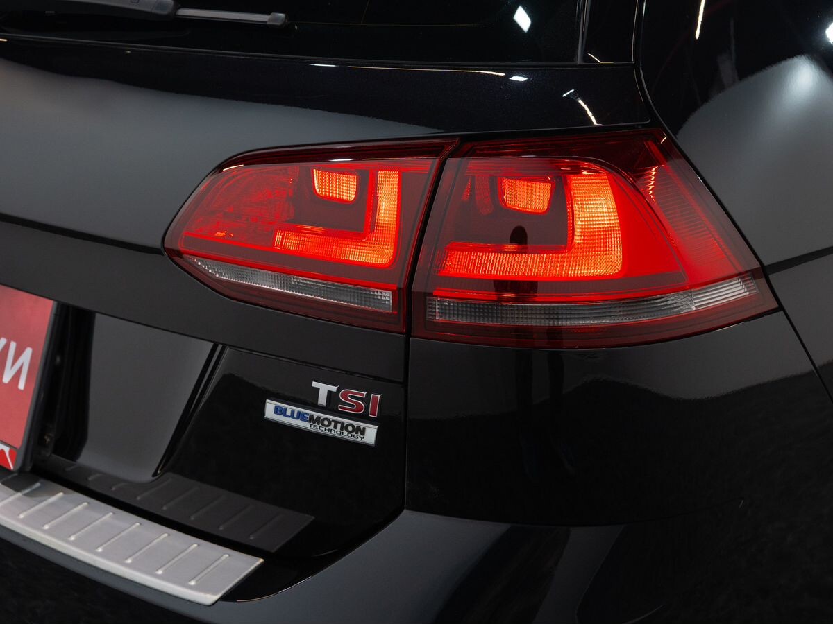 Volkswagen Golf 2015 - фото автомобиля