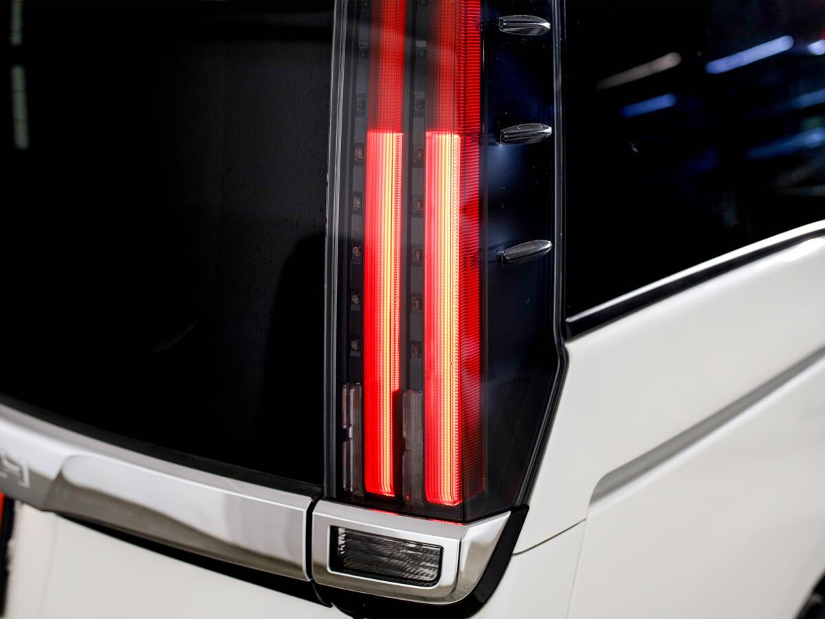 Toyota Noah 2021 - фото автомобиля