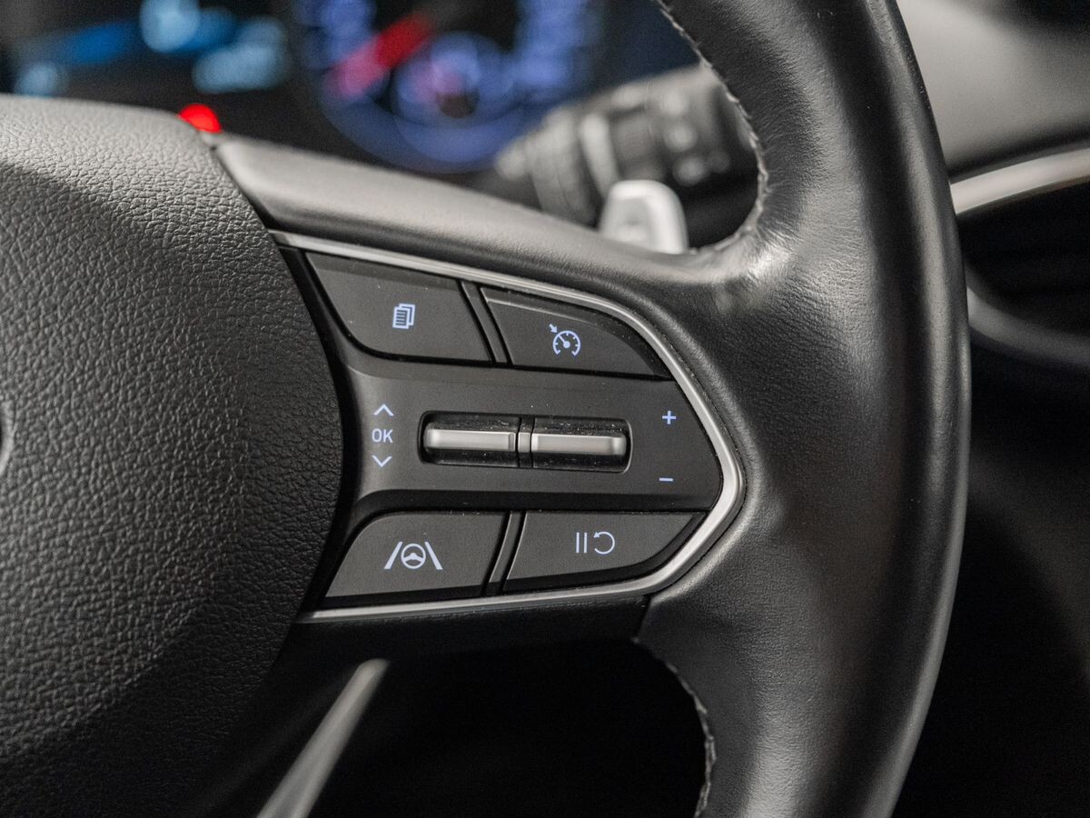 Hyundai Santa Fe 2020 - фото автомобиля