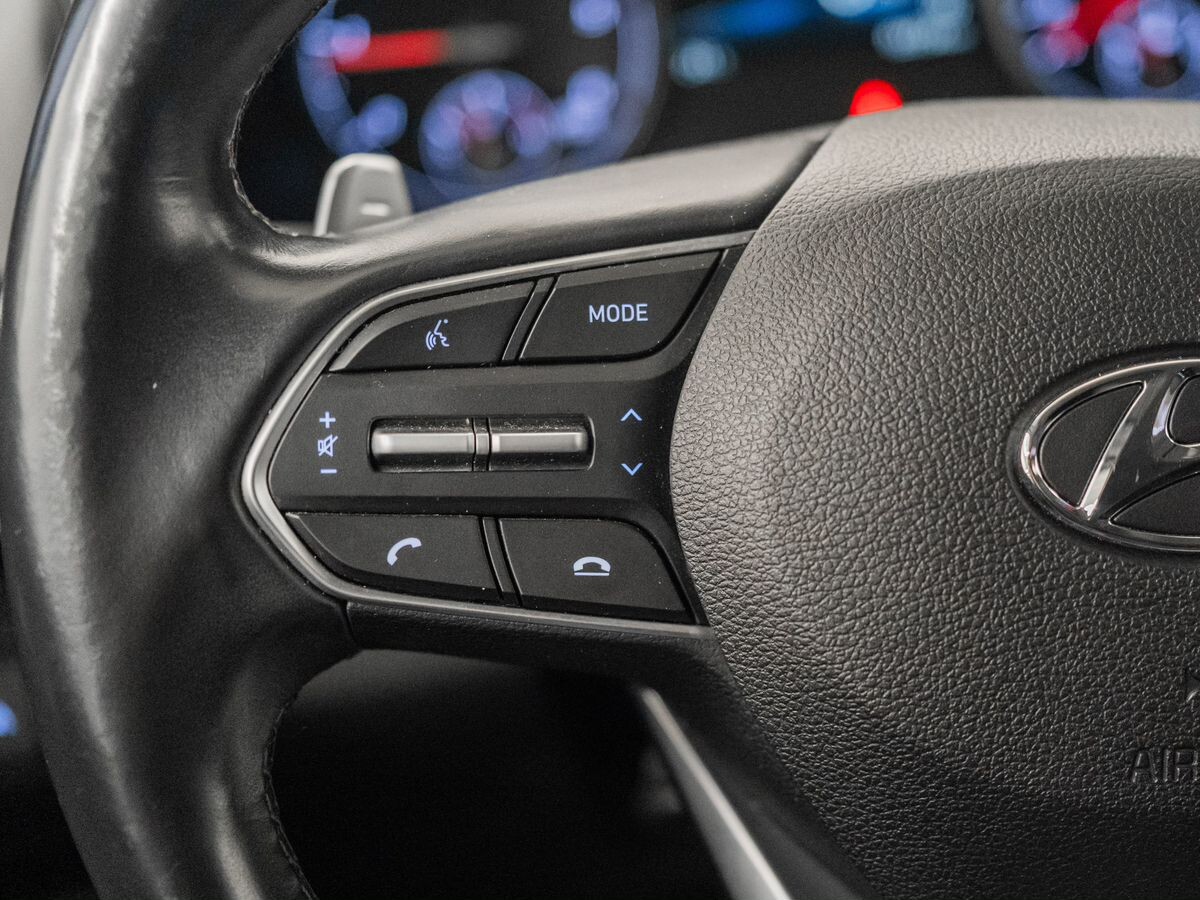 Hyundai Santa Fe 2020 - фото автомобиля