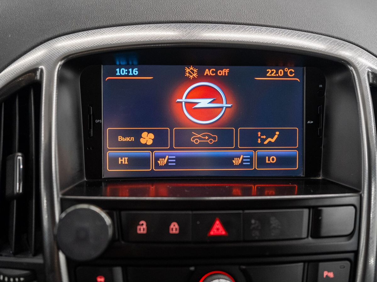 Opel Astra 2012 - фото автомобиля