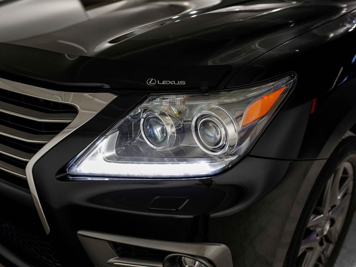 Lexus LX570 2015 - фото автомобиля