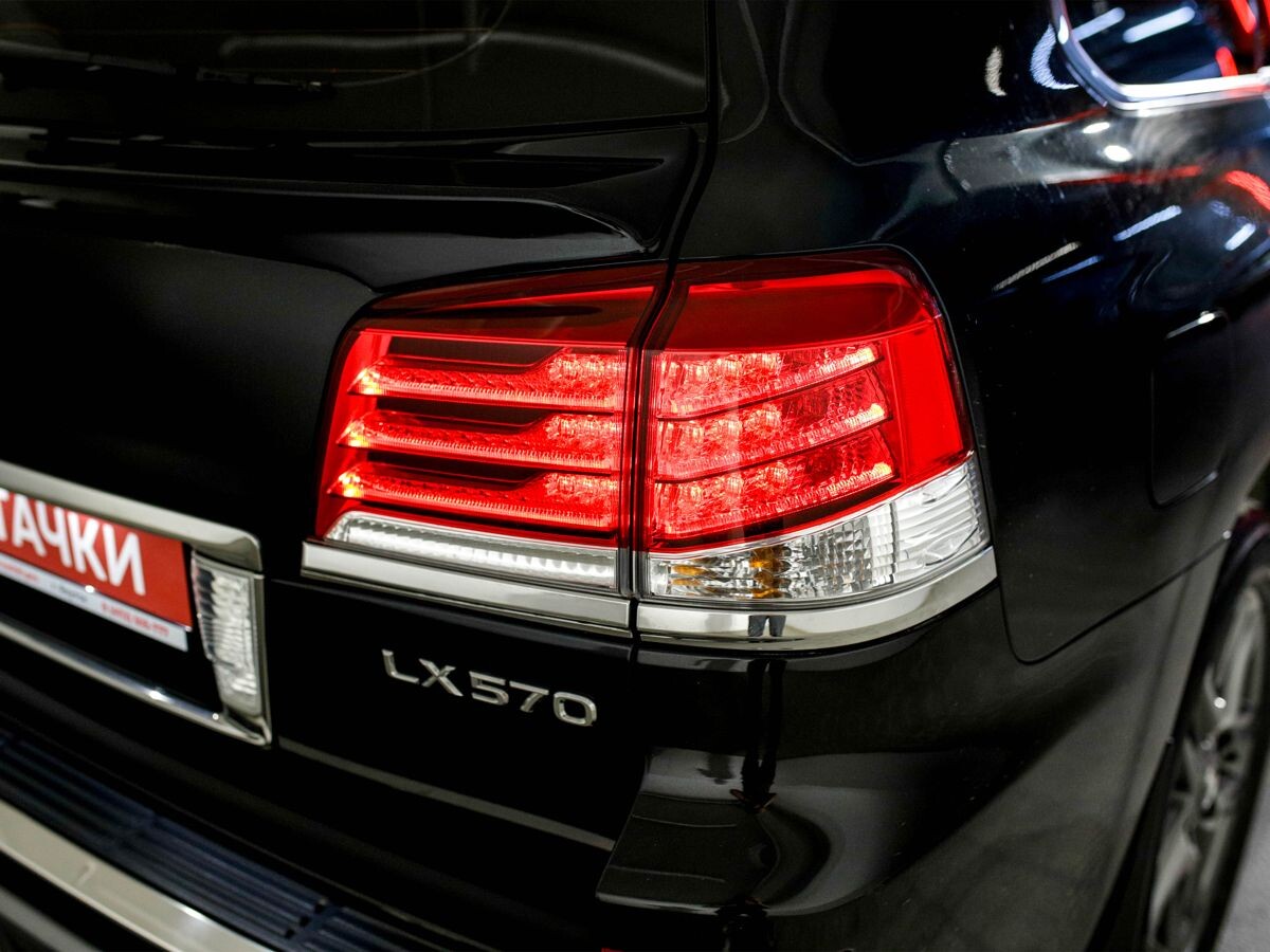 Lexus LX570 2015 - фото автомобиля
