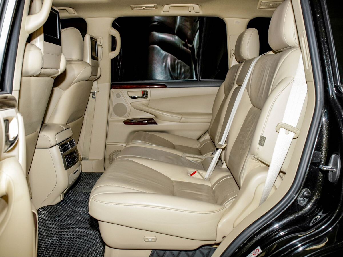 Lexus LX570 2015 - фото автомобиля