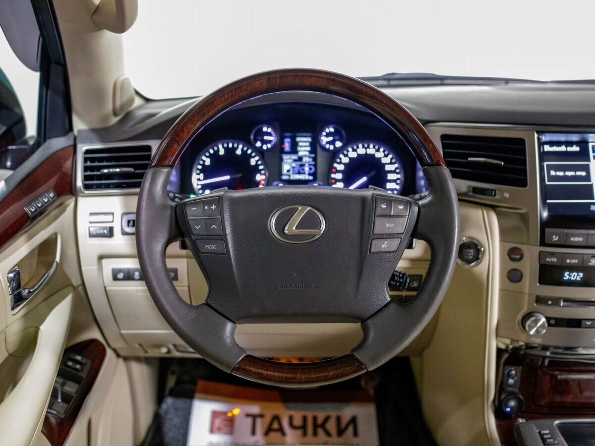 Lexus LX570 2015 - фото автомобиля