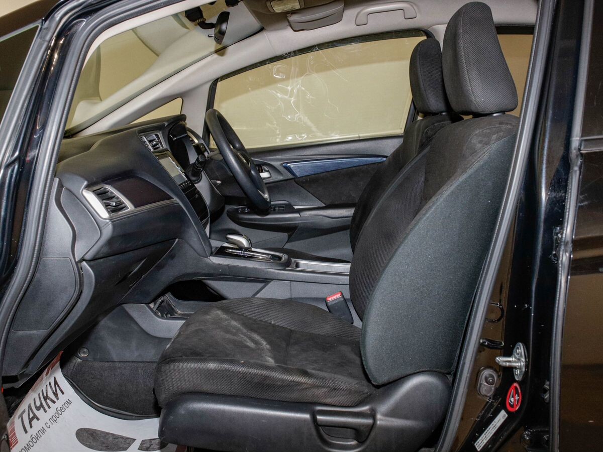 Honda Shuttle 2015 - фото автомобиля