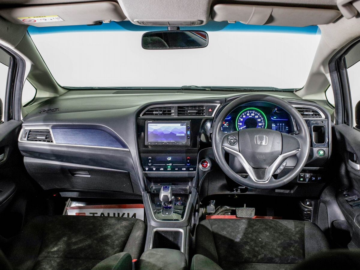 Honda Shuttle 2015 - фото автомобиля