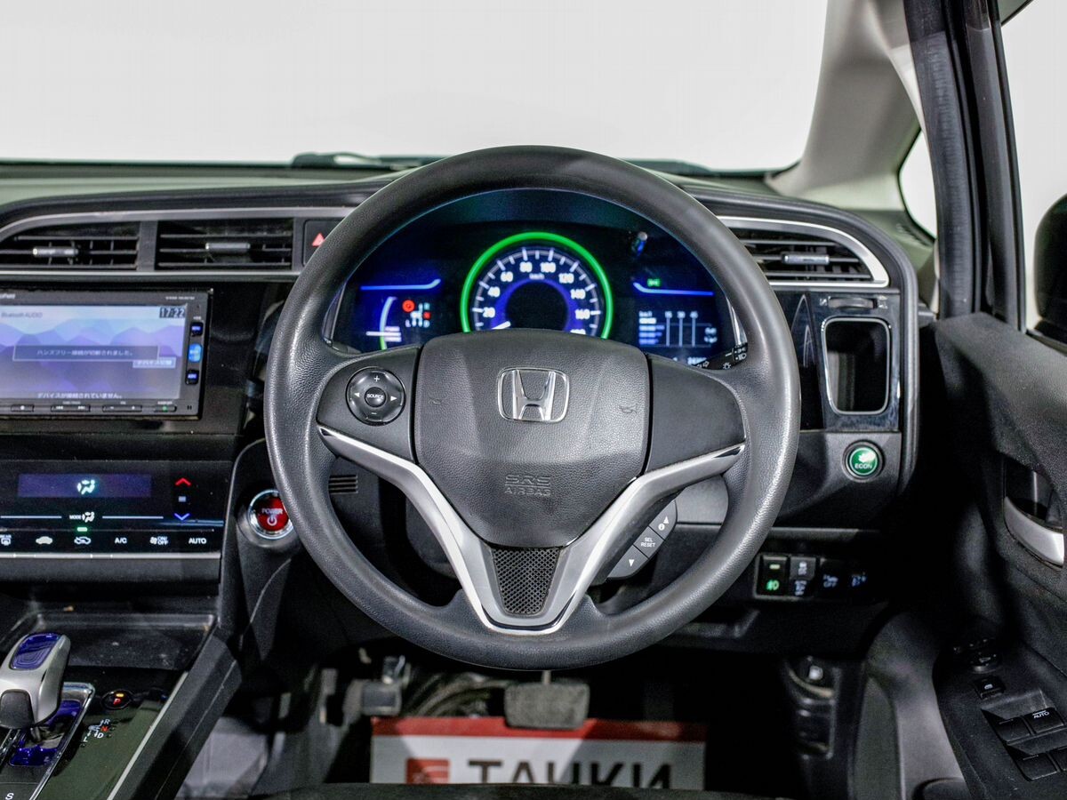 Honda Shuttle 2015 - фото автомобиля