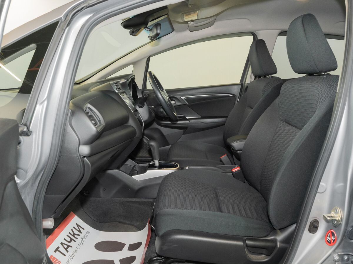 Honda Fit 2017 - фото автомобиля