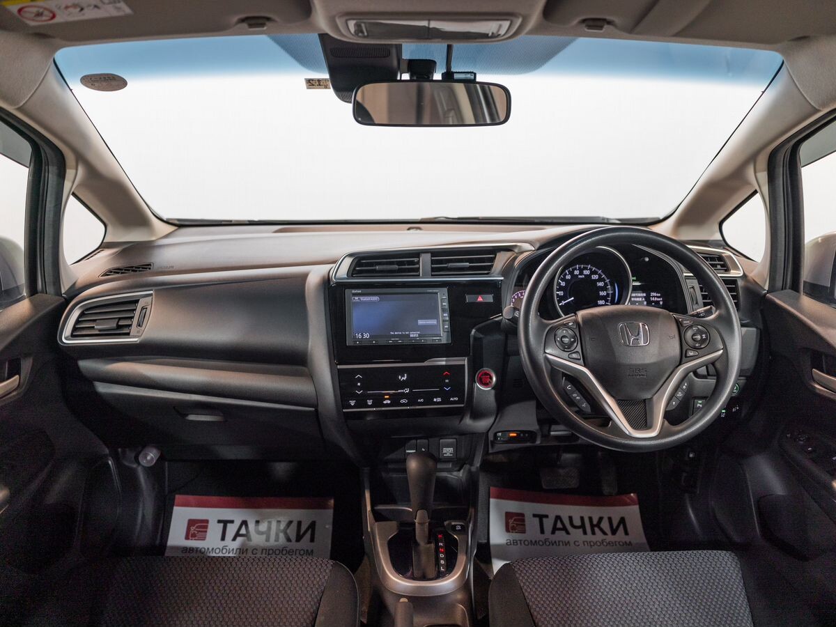 Honda Fit 2017 - фото автомобиля