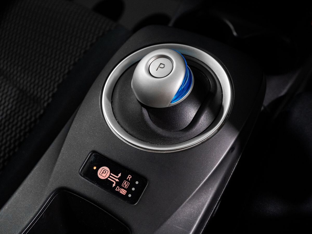 Nissan Leaf 2012 - фото автомобиля