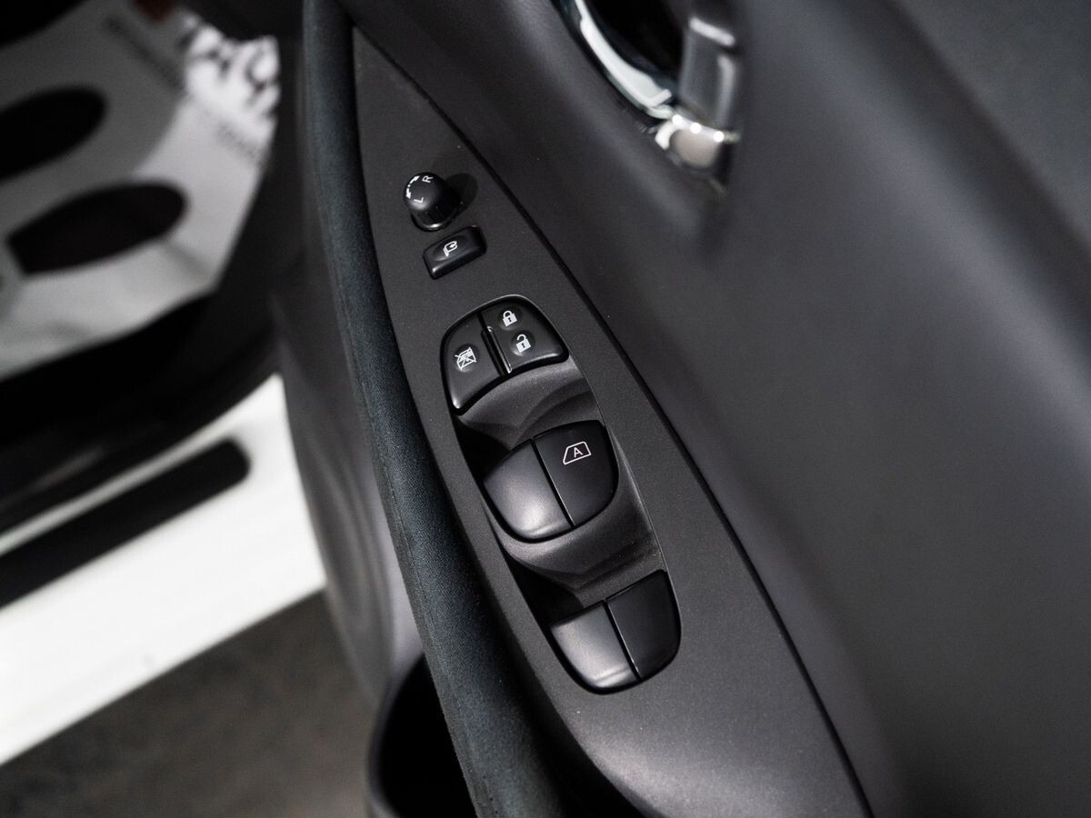 Nissan Leaf 2012 - фото автомобиля
