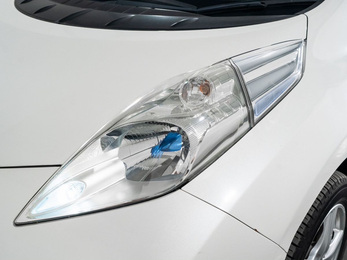 Nissan Leaf 2012 - фото автомобиля
