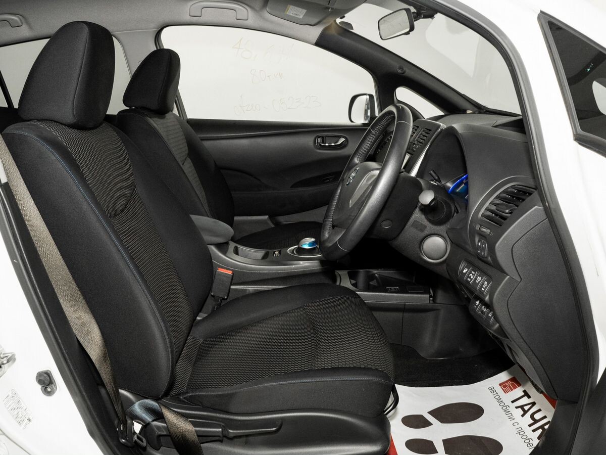 Nissan Leaf 2012 - фото автомобиля